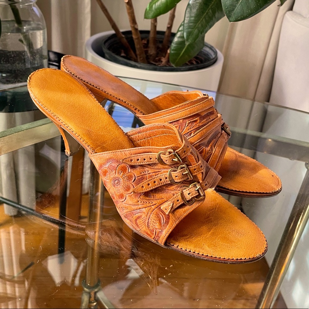 Vintage 1950s tooled leather mules heels 8